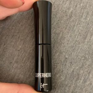 IT COSMETICS Superhero™ Volumizing Mascara